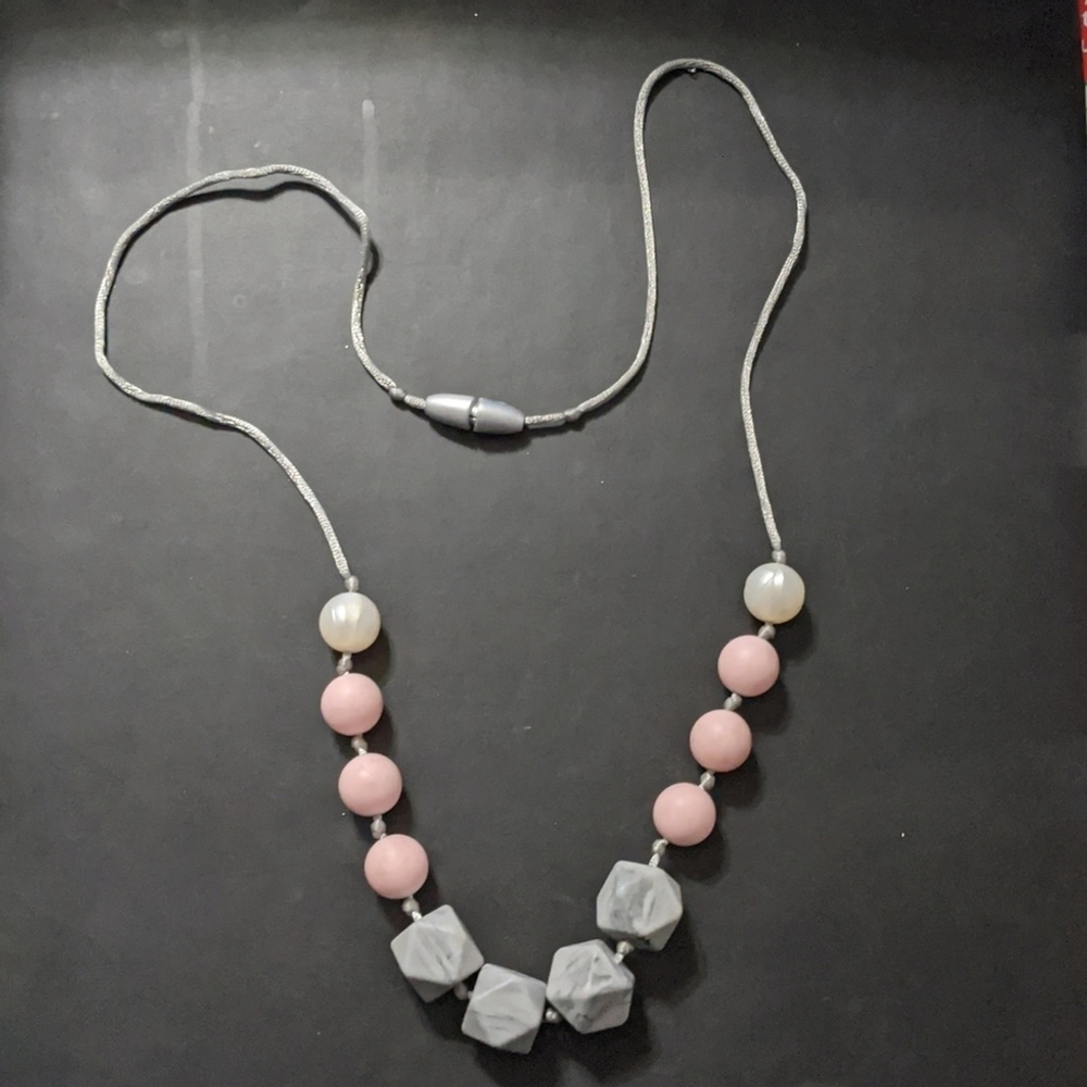 Itzy Ritzy Grey White Pink Silicone Teething Necklace - Grey White Pink